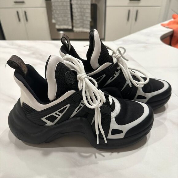 Louis Vuitton Archlight Sneakers Black/White Women’s 8.5 – Worn Once - Picture 1 of 6